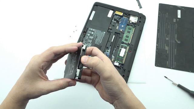 How to install SSD on HP EliteBook 820 G1 смотреть онлайн