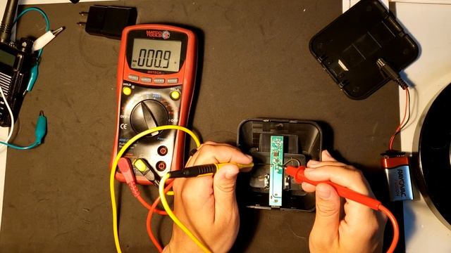 Baofeng Charger Teardown for Repair and Analysis смотреть онлайн