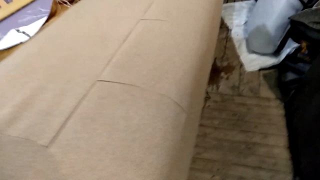 Перетяжка сидушки дивана-книжки с заменой блока и поролона. смотреть онлайн
