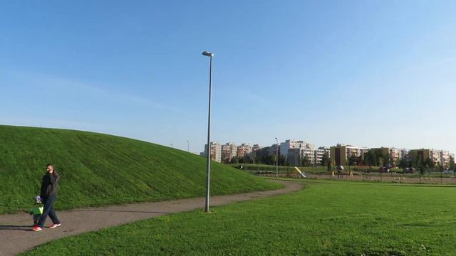 Осеннее солнце в Тонди Лоо смотреть онлайн