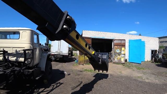 Первый выезд Экскаватора Урал, копать- нужно уметь!!! смотреть онлайн