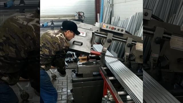 Стальное армирование в пластиковых окнах | Резка металла | Станки смотреть онлайн