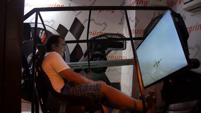 Полет на виртуальном самолете за штурвалом смотреть онлайн