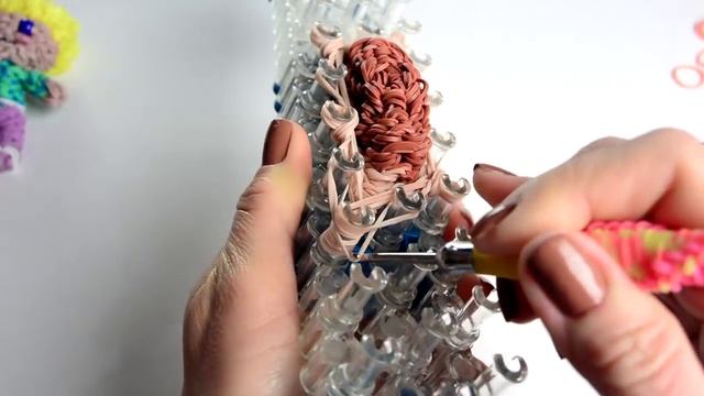 Мальчик из резинок 3Д "Саша" Rainbow loom смотреть онлайн