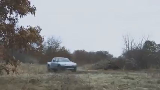 RIVIAN R1 смотреть онлайн