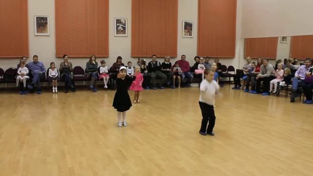 Открытый урок в ТСК "Кураж" 22.12.2014 полька заход 1 смотреть онлайн