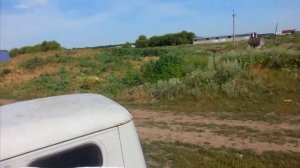 Леприконсы   Москвич ХЭй, уберите знак  Кирпич ,впереди мотор Москвич