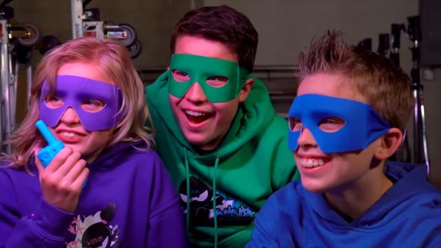 Ninja Kidz team up with Robin to Save Batman from The Joker! смотреть онлайн