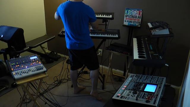 Jam Session - Roland Juno 106, Juno 1, Arturia Microbrute смотреть онлайн