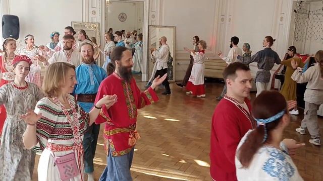 Грациозный танец Падеграс на Сказочном Балу в Спб смотреть онлайн