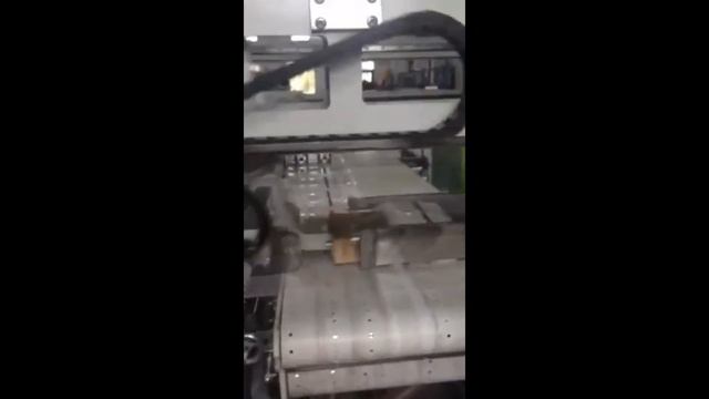 Автоматический упаковщик к линии по производству одноразовых пеленок смотреть онлайн