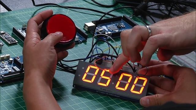Tested In-Depth: Getting Started with Arduino смотреть онлайн