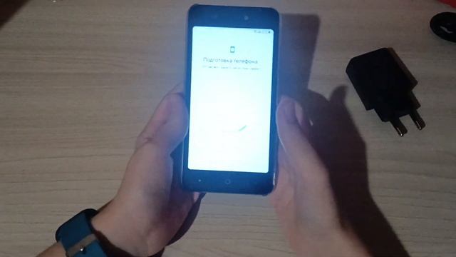 Распаковка Itel A25.