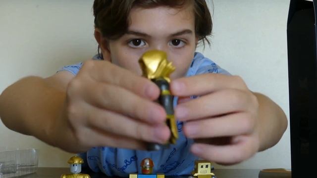 Roblox Icons Gold Collectors Set and Free Toy Code Giveaway. смотреть онлайн