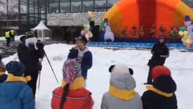 Музыкант Alex-ike в поддержку Фонда "Подсолнух" на Арт-битве снеговиков смотреть онлайн