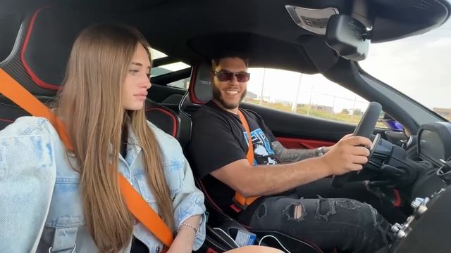 ESTE AUTO ES UNA LOCURA! ? | Simon Ahued