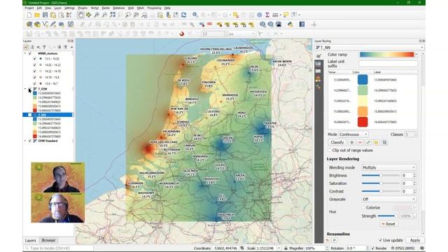 Spatial interpolation in QGIS смотреть онлайн