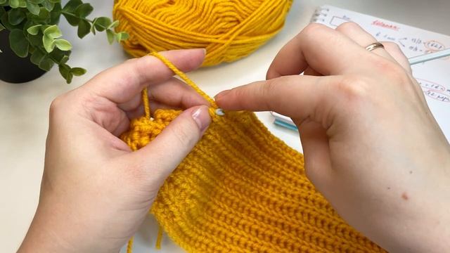 Шапка крючком. МК детская шапка для начинающих. Теплая вязаная шапка. Crochet hat pattern смотреть онлайн