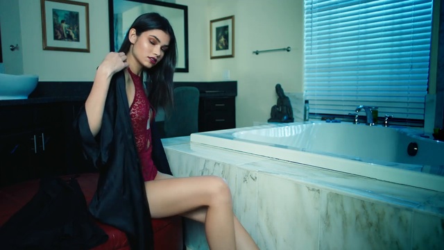 Wisin - Escápate Conmigo Ft. Ozuna