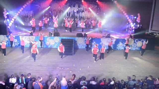 Лучший новогодний танец Best New Year Dance 2016-2017 Hip-hop ALFA PRIDE,7-beat,White on black смотреть онлайн