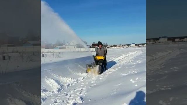 Huter SGC 8100C снегоуборщик смотреть онлайн