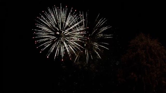 Салют на день города в Екатеринбурге [20.06.2011] смотреть онлайн