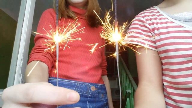 Зажигаем БЕНГАЛЬСКИЕ огни!!! смотреть онлайн