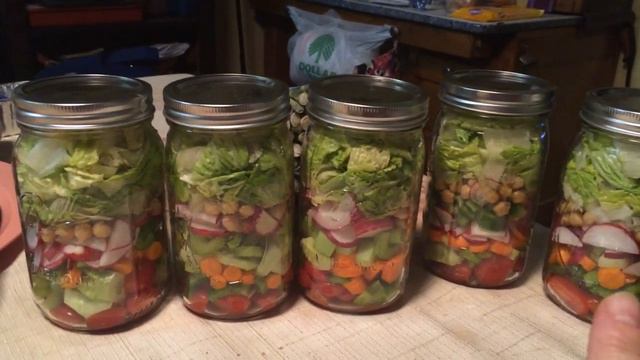 Salad in a Jar and freezing asparagus смотреть онлайн