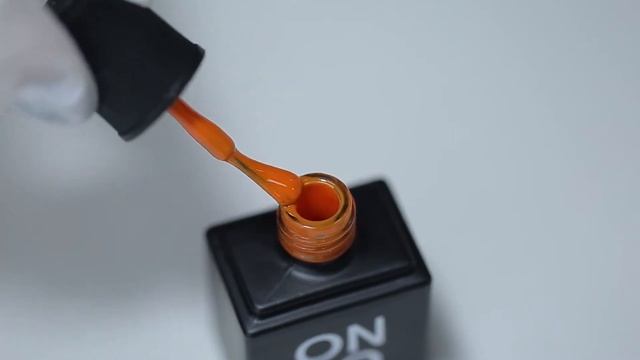 Гель-лак ONIQ 113 PANTONE: Russet Orange смотреть онлайн