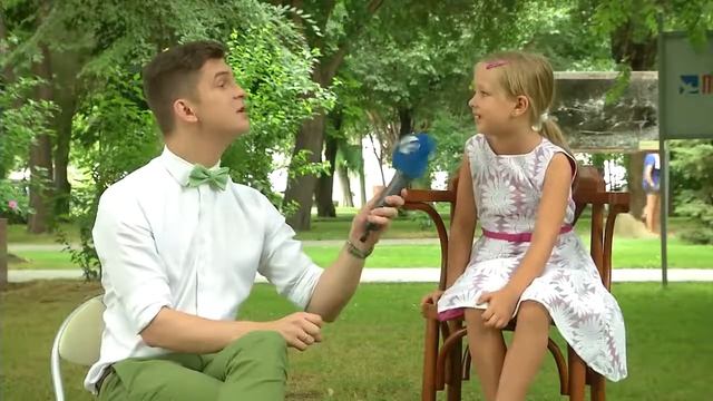 Маленькая Алиса Че об американцах на Луне смотреть онлайн