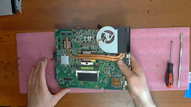 Asus K53SM разборка и замена термопасты смотреть онлайн