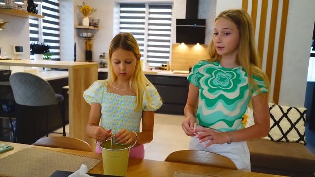 Mommy Long Legs в Нашем Доме! смотреть онлайн