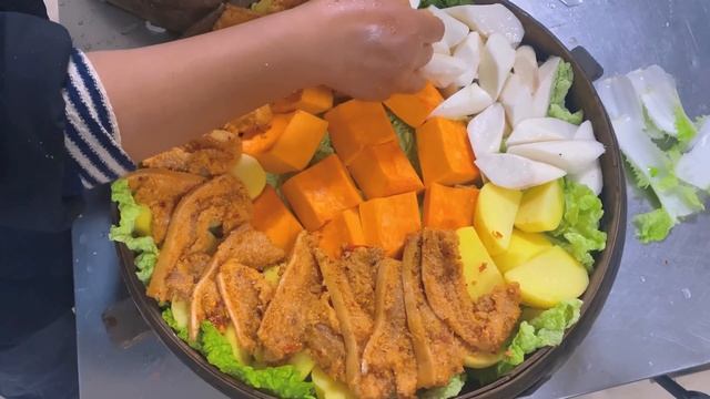 5斤豬肉，舅媽做湖北特色“抬格子”，鹹香入味，大塊吃肉真滿足｜Mukbang【鐵鍋視頻】 смотреть онлайн