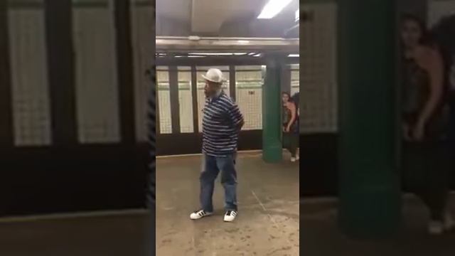 Esse canta muito.. Que voz .... смотреть онлайн