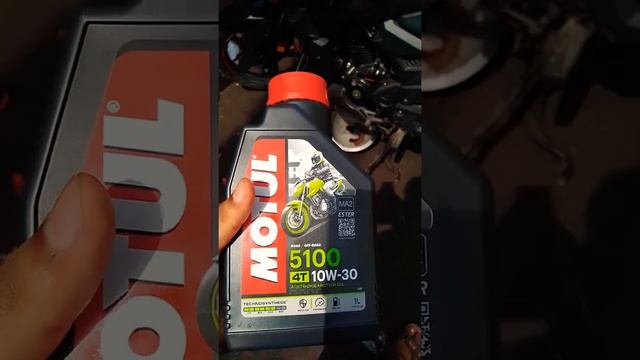 Engine oil || Motul 5100 10w30 смотреть онлайн