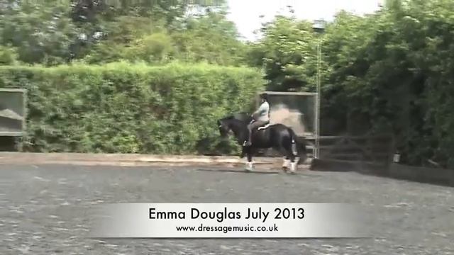 Emma Douglas Intermediate I Dressage to Music July 2013 [dressagemusic.co.uk] смотреть онлайн