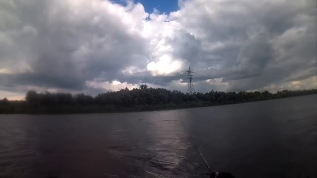 Ловля окуня на реке Оке. Отводной поводок и джиг.Bass fishing. смотреть онлайн