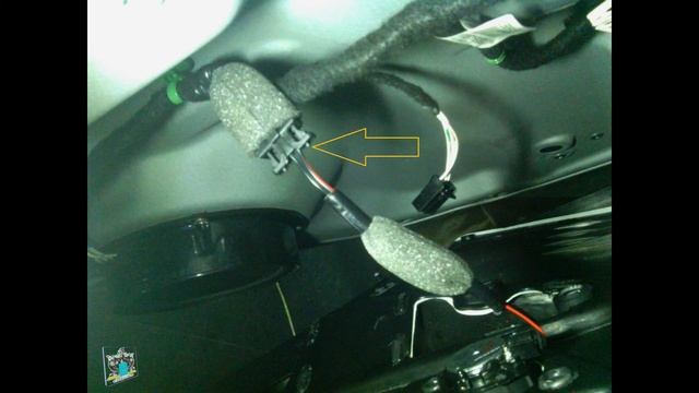 Снятие обшивки задней двери - VW Touran 1.6i (интересный случай) смотреть онлайн