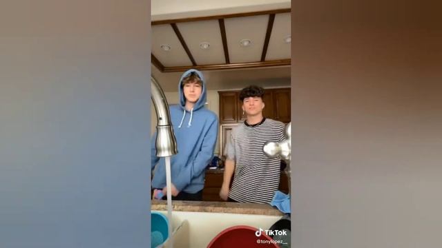 TONY LOPEZ в Tik Tok| ПОДБОРКА ЛУЧШИХ ВИДЕО из Tik Tok 2019-2020 смотреть онлайн