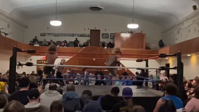 Josh Morris w/ Dobson vs Brutus Atwell смотреть онлайн