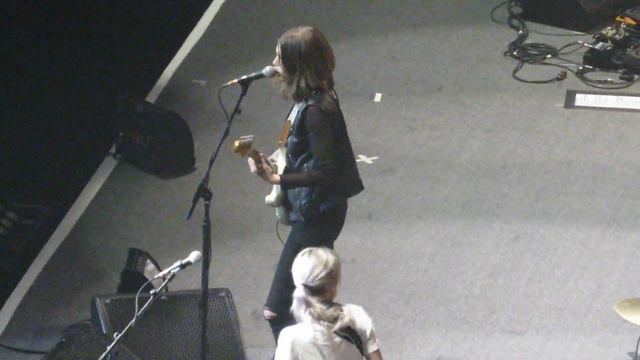 Larkin Poe Open For Bob Seger Greenville, SC, 12-20-18..Black Betty смотреть онлайн