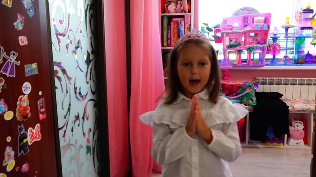 У Амельки ДЕНЬ РОЖДЕНИЯ! Родители забыли про праздник и не купили подарки? Как устроить праздник? смотреть онлайн