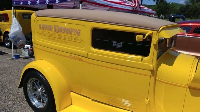1928 CANARY YELLOW FORD SEDAN DELIVERY NJ 'R 1284' смотреть онлайн