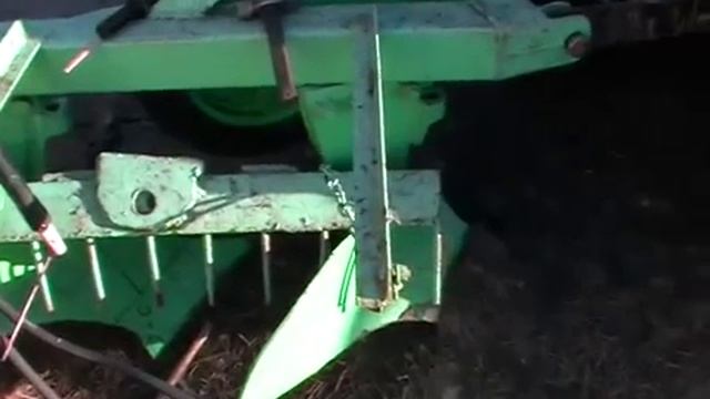 Самодельный трактор,цепляем плуг. смотреть онлайн