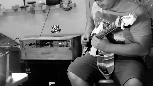 Bari-Scary November 🤣 | Baritone Guitar thru an all-tube Bass Amp смотреть онлайн