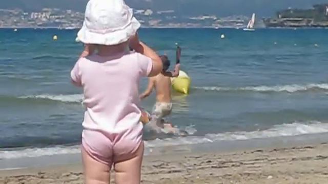 ДОЧКА НА МОРЕ смотреть онлайн