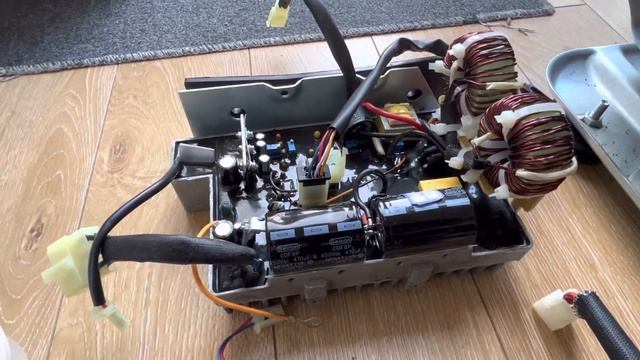 Attempting to diagnose Hyundai HY2000SEi brief case generator overload fault смотреть онлайн
