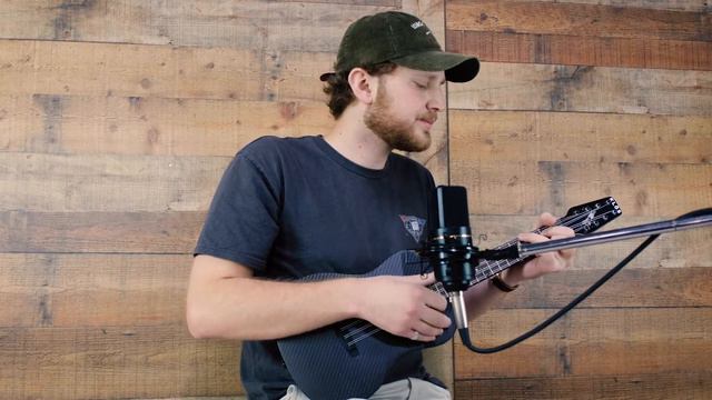 Chase Williams - The Moon - KLOS Carbon Fiber 8 String Tenor Ukulele смотреть онлайн