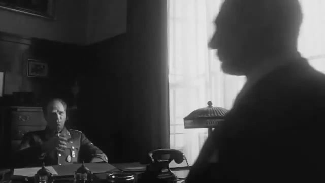 Schindler's List Trailer смотреть онлайн