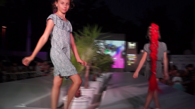 Фешн Вик смотреть онлайн